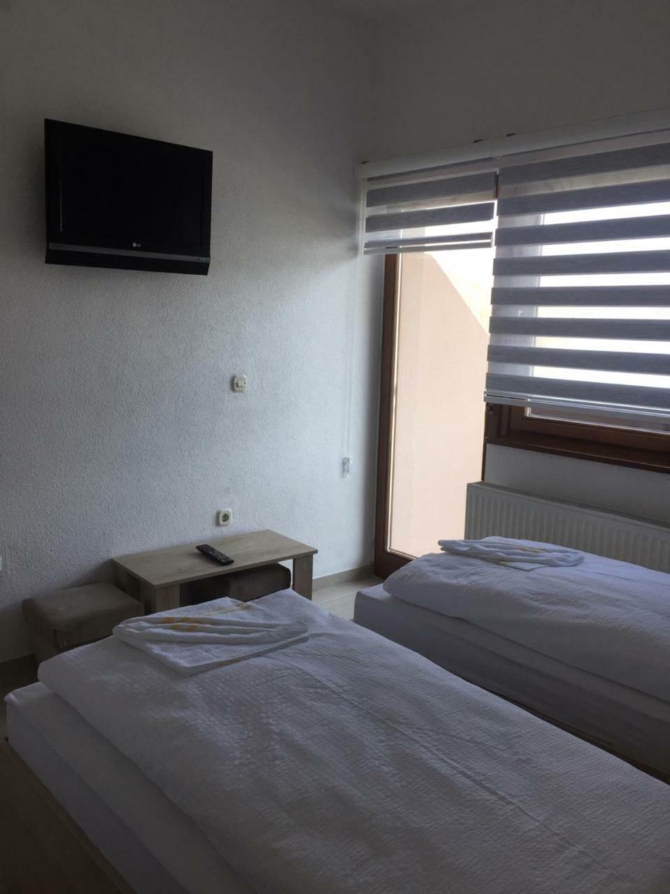 Pansion Asim krevet i doručak